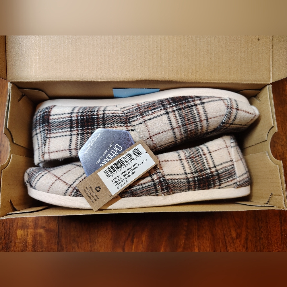NWT TOMS Cozy Chenille Faux Fur Lined Slip On Alpargatas in Biscotti Plaid, 8.5 - Picture 3 of 10